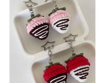 Crochet Strawberry Keychain: Handmade Cotton Bag Charm