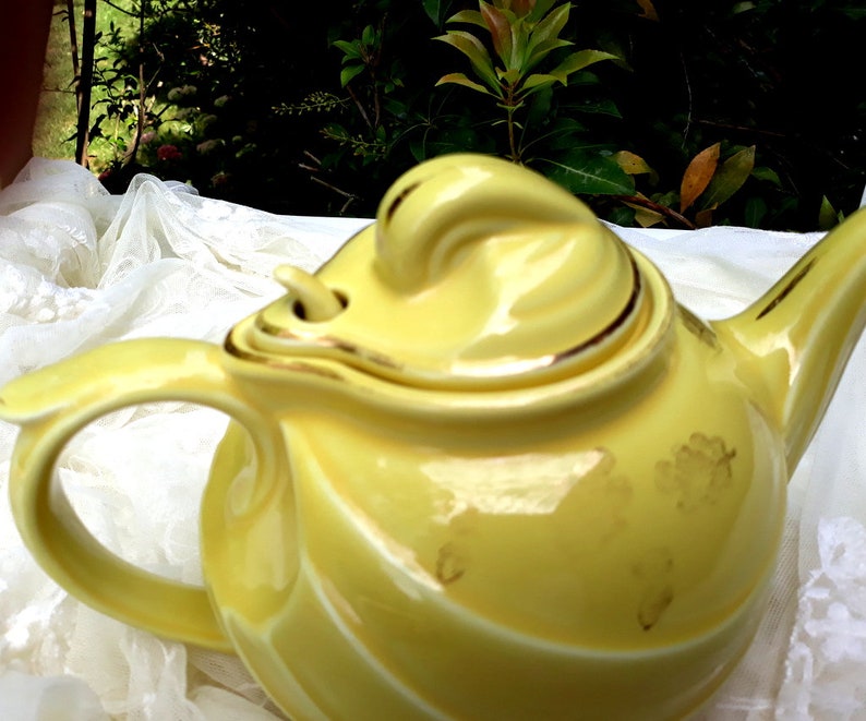 Vintage 1940 Hall China Co. Sundial Teapot 0799 Canary Yellow Etsy