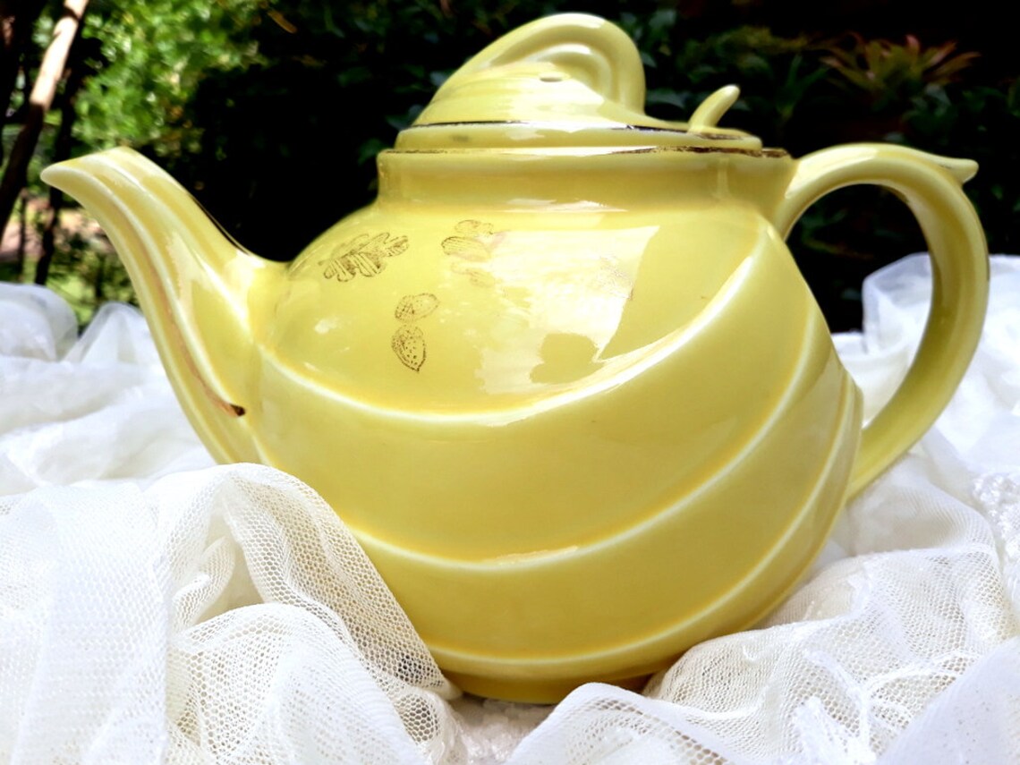 Vintage 1940 Hall China Co. Sundial Teapot 0799 Canary Yellow Etsy