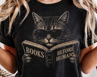 Camiseta divertida de gato, Camiseta para amantes de los libros introvertidos "Libros antes que humanos", Regalo para mamás de gatos desquiciadas, Camiseta Comfort Colors® para bibliófilos, Regalo para papás de gatos