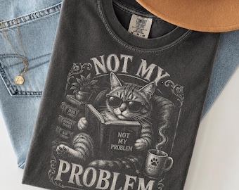 Camiseta de gato desquiciado, camiseta para amantes de los gatos de interior y el café, regalo divertido y sarcástico para mamás de gatos, camiseta con estampado de gato y libro de Comfort Colors®.