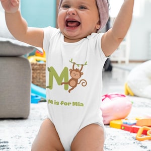 Body personalizado para bebé con estampado de la letra M y nombre / Algodón hipoalergénico de primera calidad / Tejido natural sin tintes / Regalo para recién nacidos, cumpleaños y Navidad