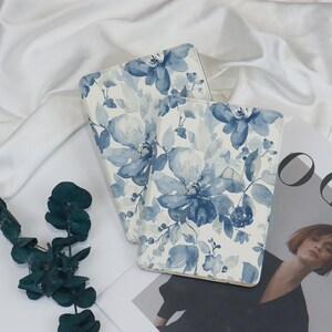 Blue flower,Kindle Case for All New Kindle,Kindle 2021 6.8“ Case, Paperwhite Cover for Kindle 12th/10th/11th Gen,Kindle 2024,Unique Gift