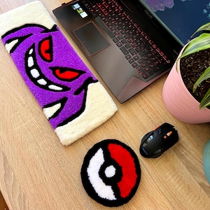 Tufted Ghost Desk Mat: Spooky Gamer Keyboard Wrist Rest