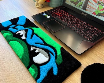 Handgetuft tapijt met schildpadtoetsenbord: acryl bureaumat voor gamers (18 x 6 inch)