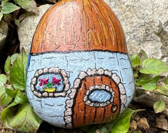 Hand-Painted Stone Cottage Rock: Whimsical Cottagecore Garden Art