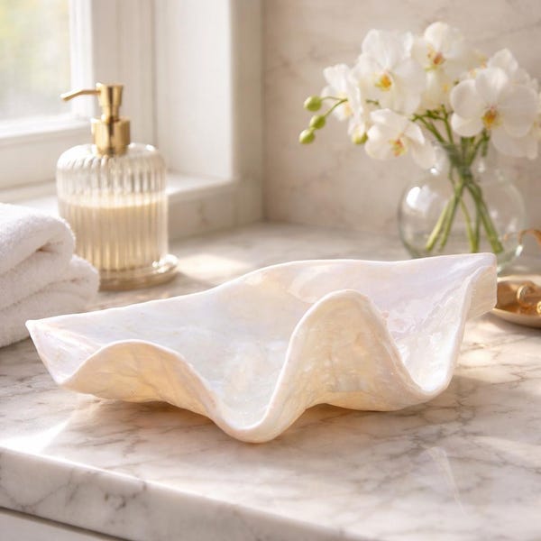 BOL DE CONCHA DE CAPIZ - Festoneado - 20 cm de ancho x 13 cm de profundidad x 8 cm de alto - Bol de concha marina, plato de concha, decoración náutica para baño - Decoración playera auténtica - Baño costero