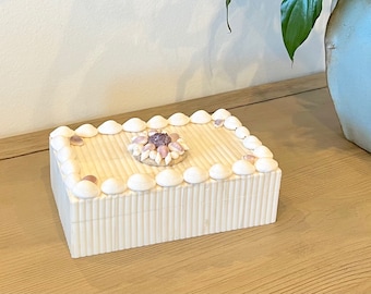 Ribbed Bone Inlaid Box with Amethyst Gem and Shell Decoration - coffee table decor/cocktail table/home decor/coastal/beach