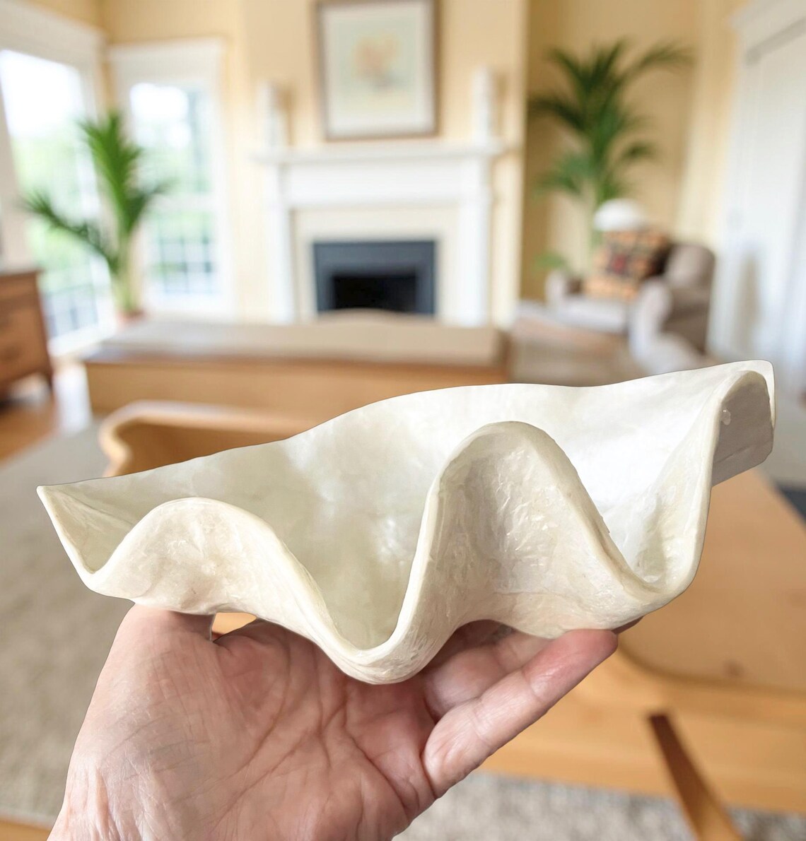 CAPIZ SHELL BOWL - Scalloped - 8