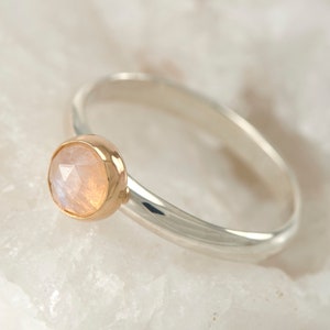 Unique Engagement Ring, Moonstone Solitaire Ring, Silver Engagement Ring 14k gold, Wedding Ring, Alternative Diamond Engagement Ring