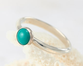 Anillo turquesa - Anillo de piedra azul - Anillo de plata esterlina - Anillo de piedras preciosas - Anillo solitario - Joyería moderna de plata esterlina hecha a mano