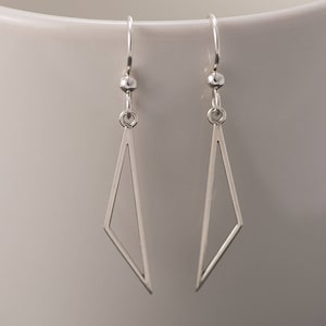 Silver Triangle Earrings- Sterling Silver Triangle Earrings- Silver Dangle Earrings- Sterling Silver Earrings- Simple Earrings Geometric