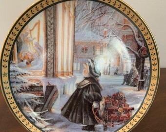 Vintage Victorian Christmas Collector Plate Gold Rim Holiday Scene- 8".