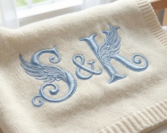 Engelsmonogrammschrift Dekorative Schrift: Elegante Hochzeitsinitialen, Glatte Linien (OTF / TTF-Formate, Lizenz für kommerzielle Nutzung) - Kommerzielle Nutzung