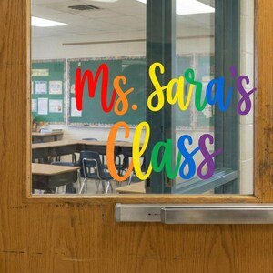 Hello School フォントバンドル: カラフルな先生用文字、子供向けアルファベットアート (6 つの SVG フォント、OTF ファイル、デジタル クラフト用品) - 商用利用可