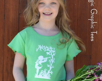Girl in the Garden Nostalgic Graphic Tee in Short Lettuce Sleeves - Lime with White