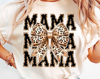 Descarga digital PNG de mamá coqueta con estampado de leopardo, sublimación de la vida de mamá con lazo de guepardo, diseño de camiseta de mamá moderna, estampado animal de mamá salvaje PNG