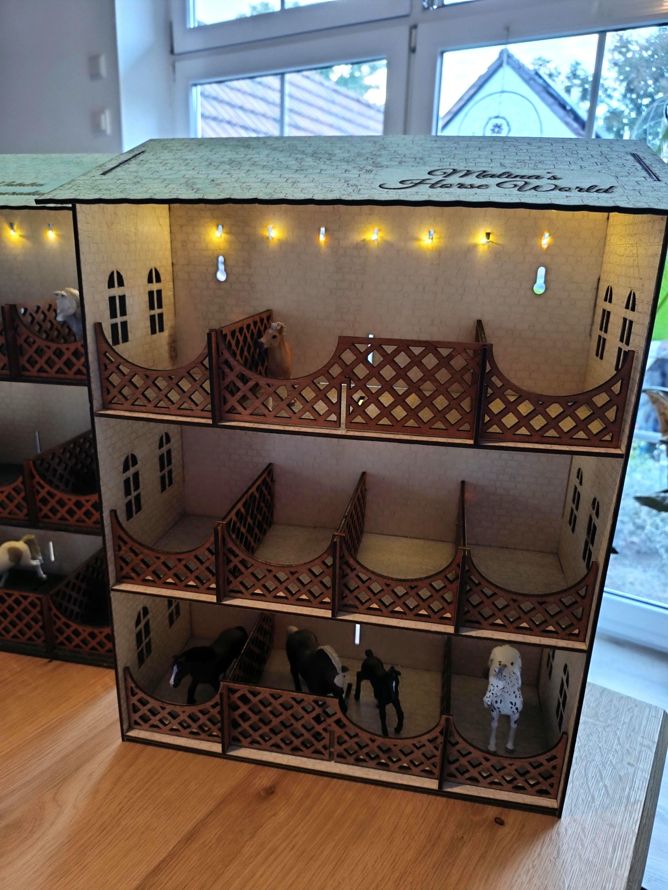 Pferdestall Bausatz fr Schleich Pferde  liebevoll gestaltetes  DIY-Stallmodell aus Holz - Etsy.de