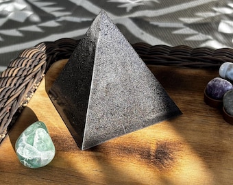 Orgonite – Pyramid | High Density Matrix