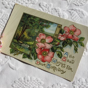 Carte postale de voeux d'anniversaire, roses sauvages roses et fleurs de bouton de rose, ancienne carte romantique édouardienne antique vers 1910
