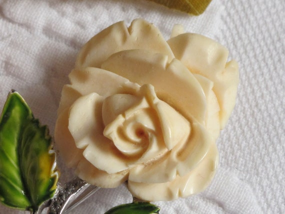 Brooch Pin Carved Cream Bone Rose Green Cold Pain… - image 3