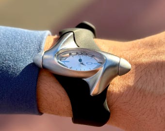 Oakley Blade Watch White Dial – Futuristic Sport Watch – Black Rubber Strap – Rare Retro Style Timepiece – Collector Inspired Design