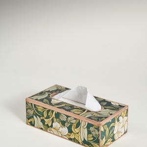 Wood Tissue Box, William Morris, Kleenex Cover, Tissue Holder, Handcrafted, Wooden Tissue Box, Bedroom Decor, Wooden Rectangle Tissue Box