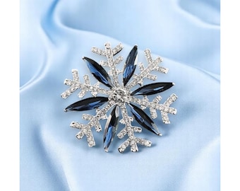 Crystal Snowflake Brooch: Elegant Winter Pin