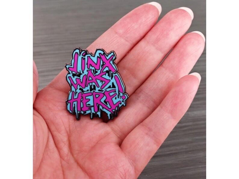 Jinx Arcane League Of Legends Enamel Pin, Lol Cosplay Accessory, Bag pack Pin Lapel Badge, Gift for Game Lovers