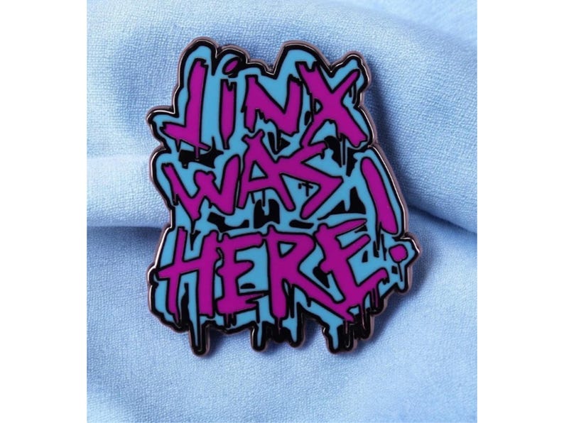 Jinx Arcane Enamel Pin: League of Legends Cosplay Accessory imagem 2