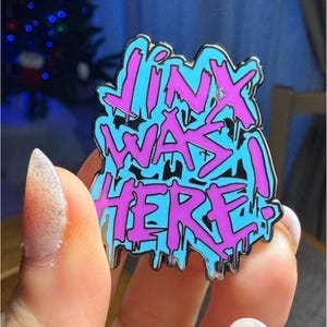 Jinx Arcane League Of Legends Enamel Pin, Lol Cosplay Accessory, Bag pack Pin Lapel Badge, Gift for Game Lovers