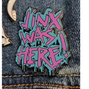 Jinx Arcane League Of Legends Enamel Pin, Lol Cosplay Accessory, Bag pack Pin Lapel Badge, Gift for Game Lovers