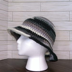 bucket hat