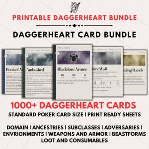 Peut inclure: Un ensemble numérique de cartes de jeu Daggerheart imprimables présentant divers modèles comme Book of Aw, Ambushed, Bladefare Armor, Dire Wolf et Healing Hands. Les cartes sont alignées avec des en-têtes et des statistiques de jeu.