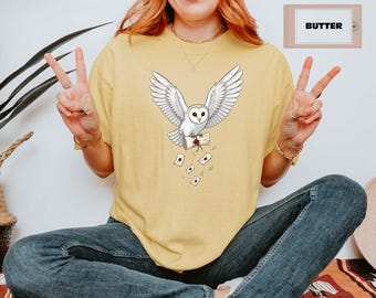 T-shirt hibou magique, T-shirt Comfort Colors Wizard Mail, T-shirt graphique à lettres fantastiques