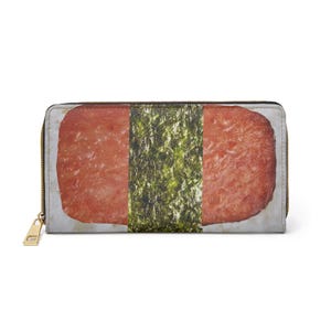 Cartera con cremallera Spam Musubi, monedero único de cuero vegano, elegante cartera para amantes de la gastronomía, cartera inspirada en el sushi, regalo para entusiastas culinarios.