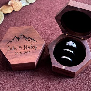 Unique Triple Ring Box - Wedding Ring Bearer Box - Custom Wood Wedding Gift, ringbox hochzeit, Wedding Band Holder, ringkissen, Wedding Ring