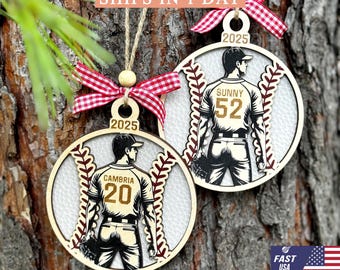 Gepersonaliseerd honkbalornament – kerstherinnering in gegraveerd hout