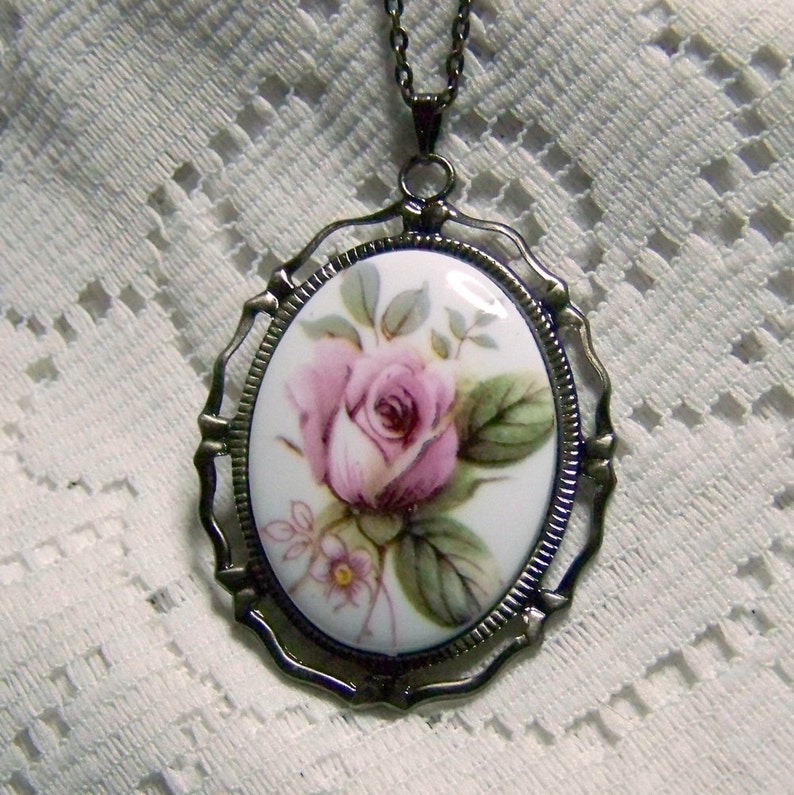 Lavender Rose Necklace Neo Victorian Jewelry Mauve Rose Radiant Orchid Rose shades of Purple Rose Cameo Pendant Amethyst Orchid