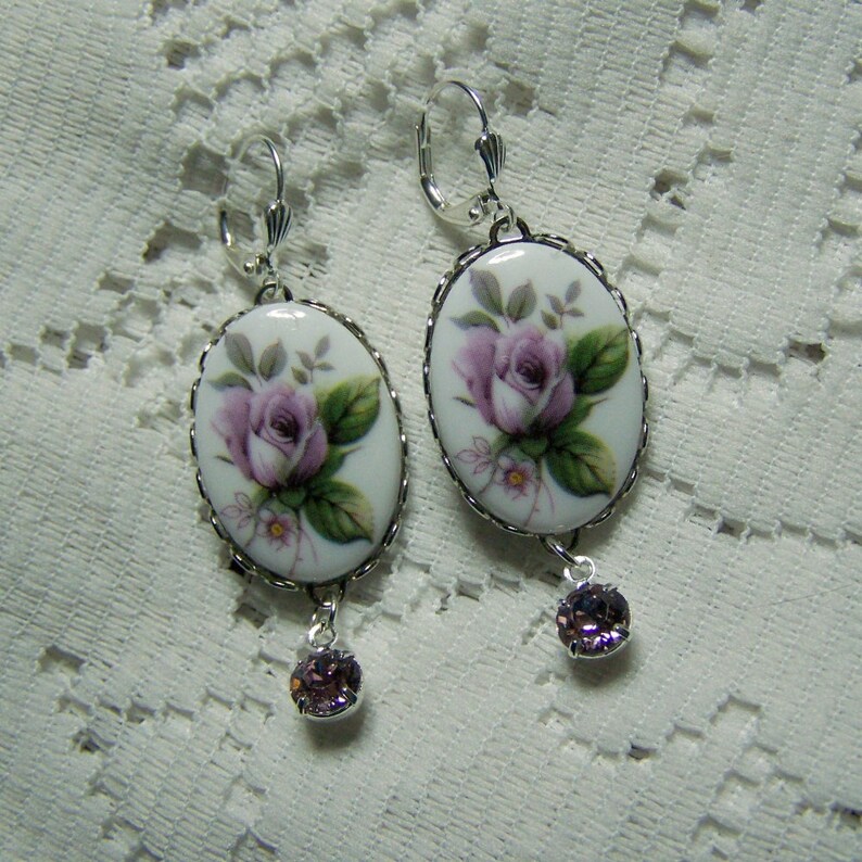 Lavender Rose Necklace Neo Victorian Jewelry Mauve Rose Radiant Orchid Rose shades of Purple Rose Cameo Pendant Amethyst Orchid