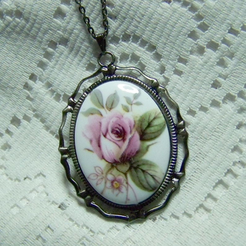 Lavender Rose Necklace Neo Victorian Jewelry Mauve Rose Radiant Orchid Rose shades of Purple Rose Cameo Pendant Amethyst Orchid