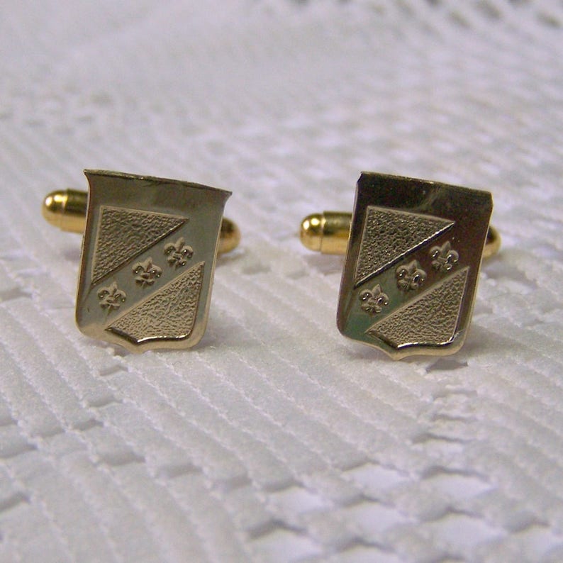 Heraldic Shield Cuff Links Medieval Knight Fleur-de-lis Coat of Arms Royal Crest Renaissance Wedding Gifts for Men Gold plated Crest jewelry