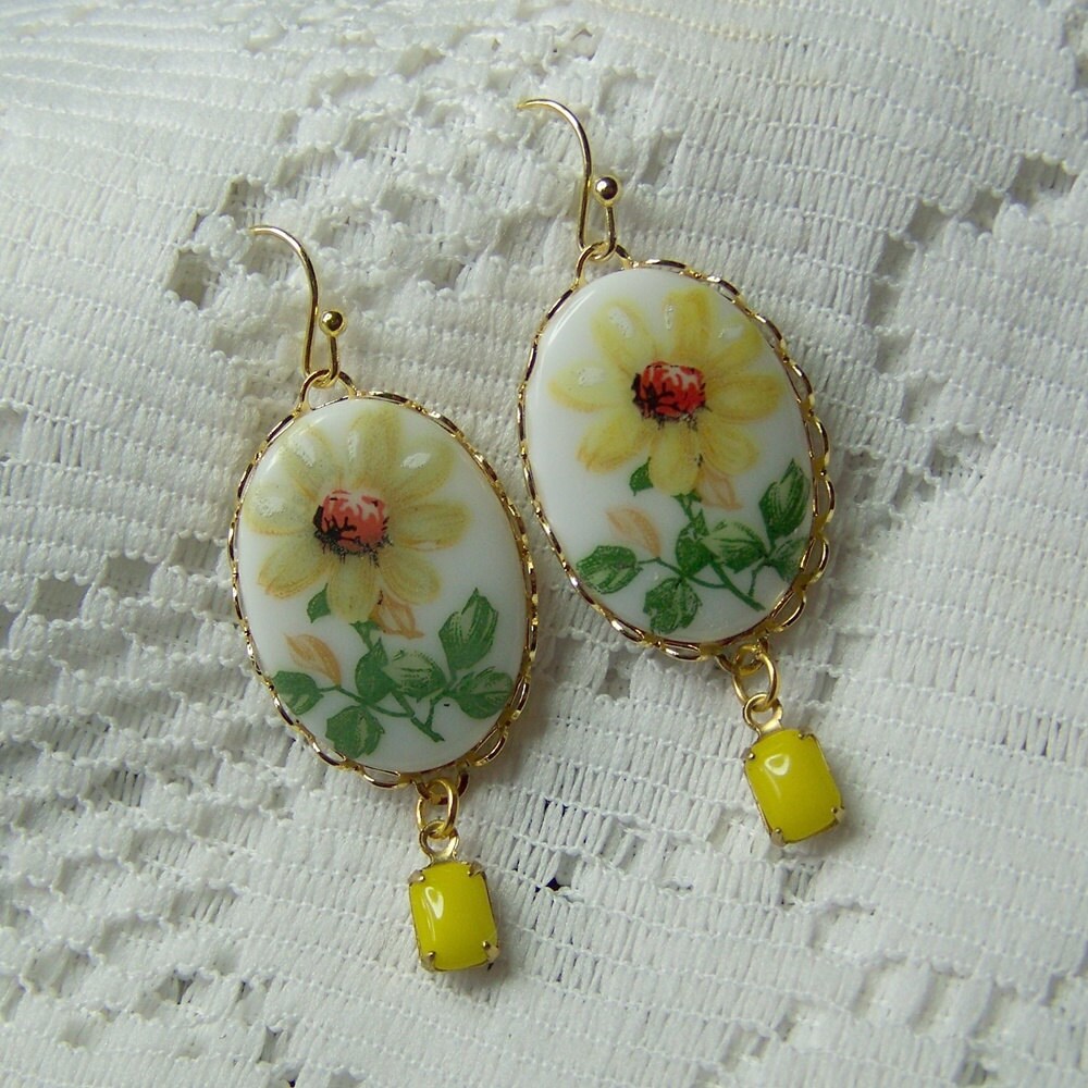 Yellow Daisy Cameo Earrings Daisy Earrings Long Earrings Etsy