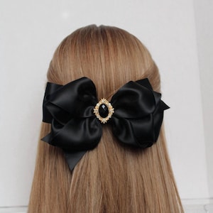 Oversized Black Satin Hair Bow Clip: Elegant Ribbon Barrette