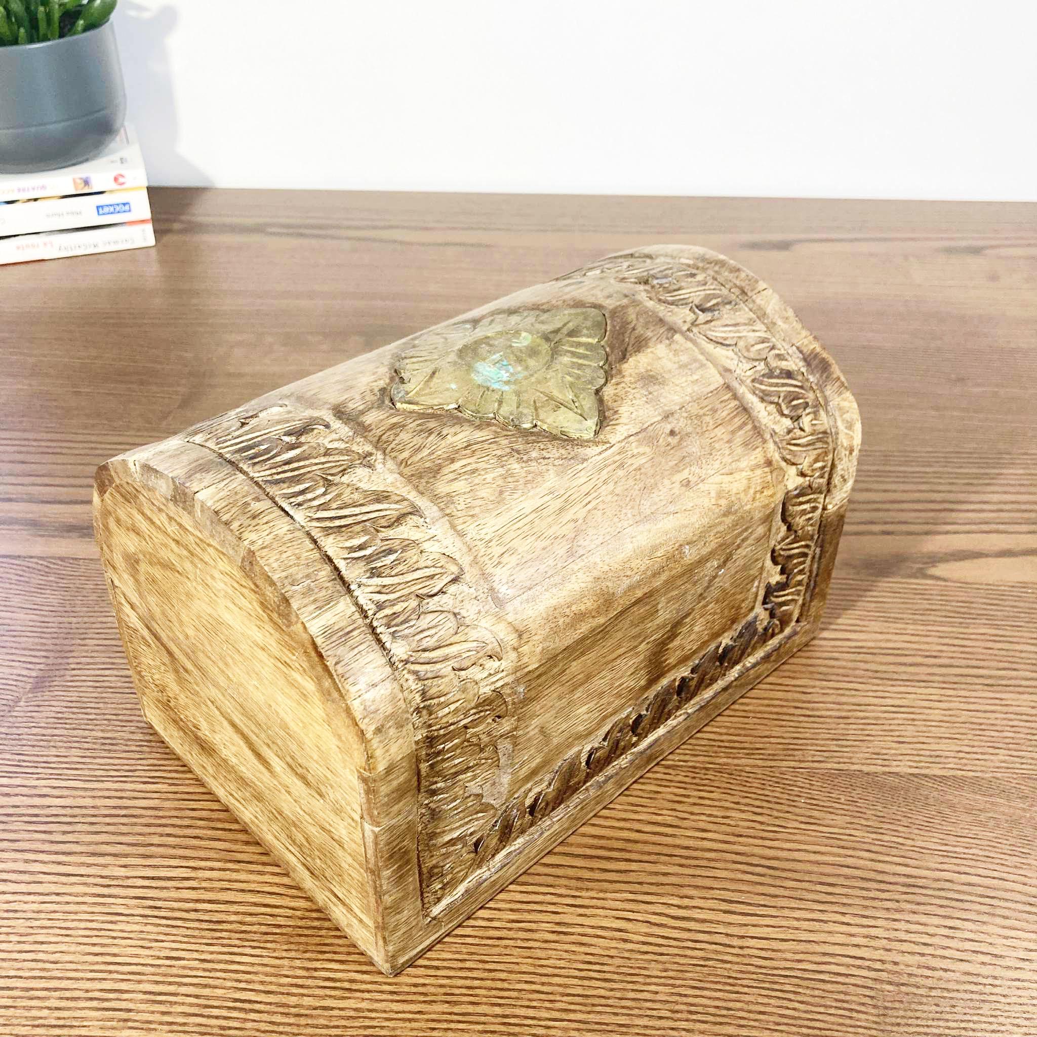 アンティーク彫刻木箱 - 花柄真鍮 - ヴィンテージインド民族チェスト