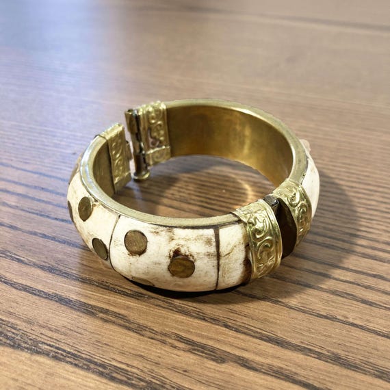 Bracelet ethnique ancien en laiton et os – Bijou … - image 1
