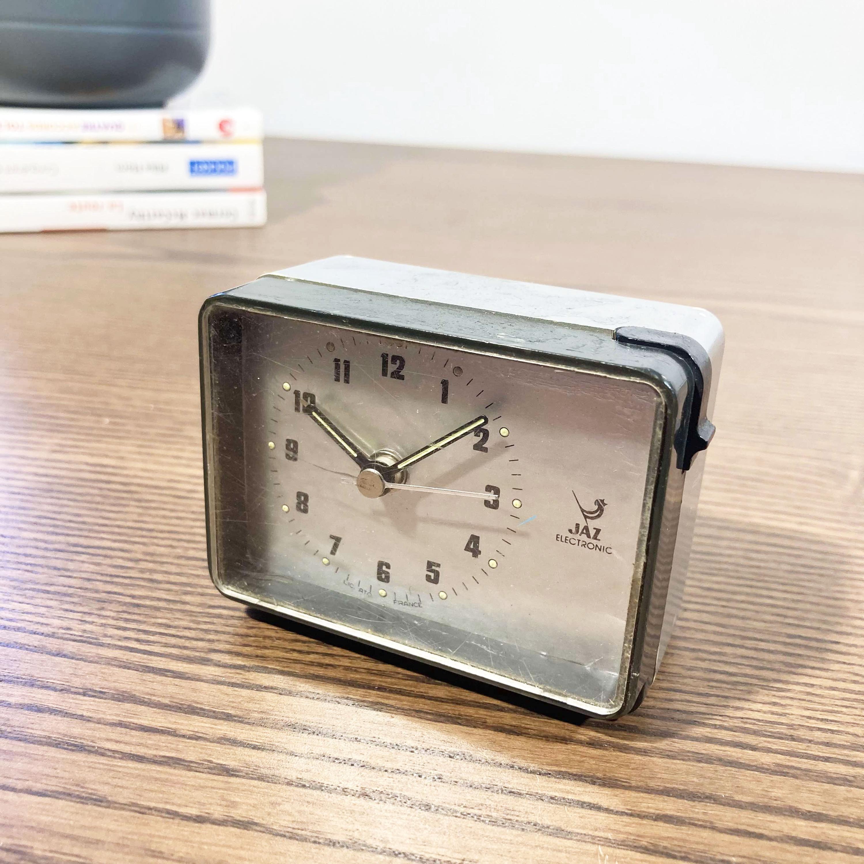 Gray french clock España