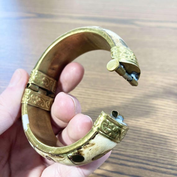 Bracelet ethnique ancien en laiton et os – Bijou … - image 4