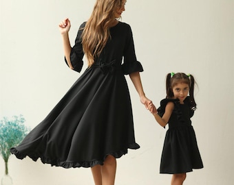 Conjunto de vestido rojo con mangas abullonadas para mamá y yo / Conjunto asimétrico a juego (se vende por separado)