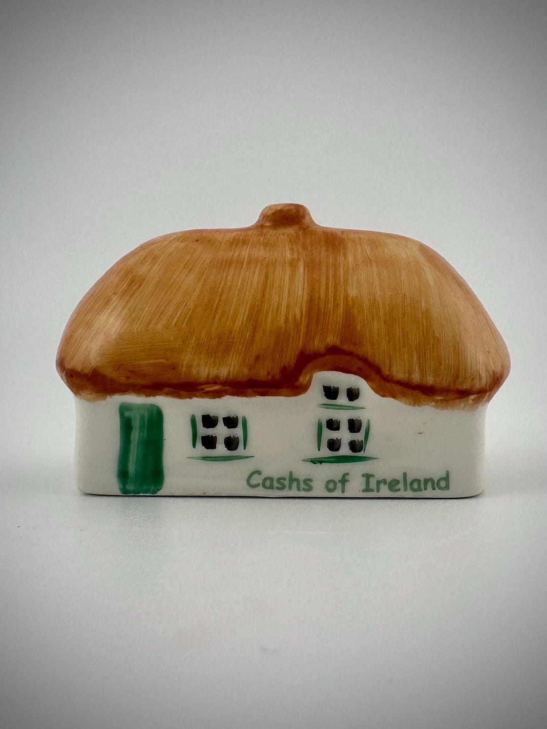 Irish Dresden Cashs of Ireland Vintage Thatched Roof House Diorama